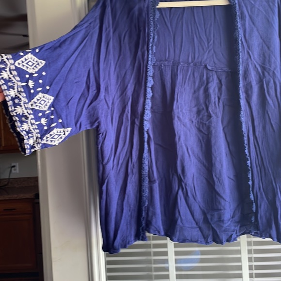 Navy Cardigan with embroidered sleeves - Picture 4 of 4